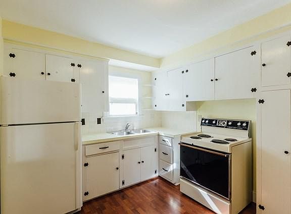 5th image of 367 Bartley Ave