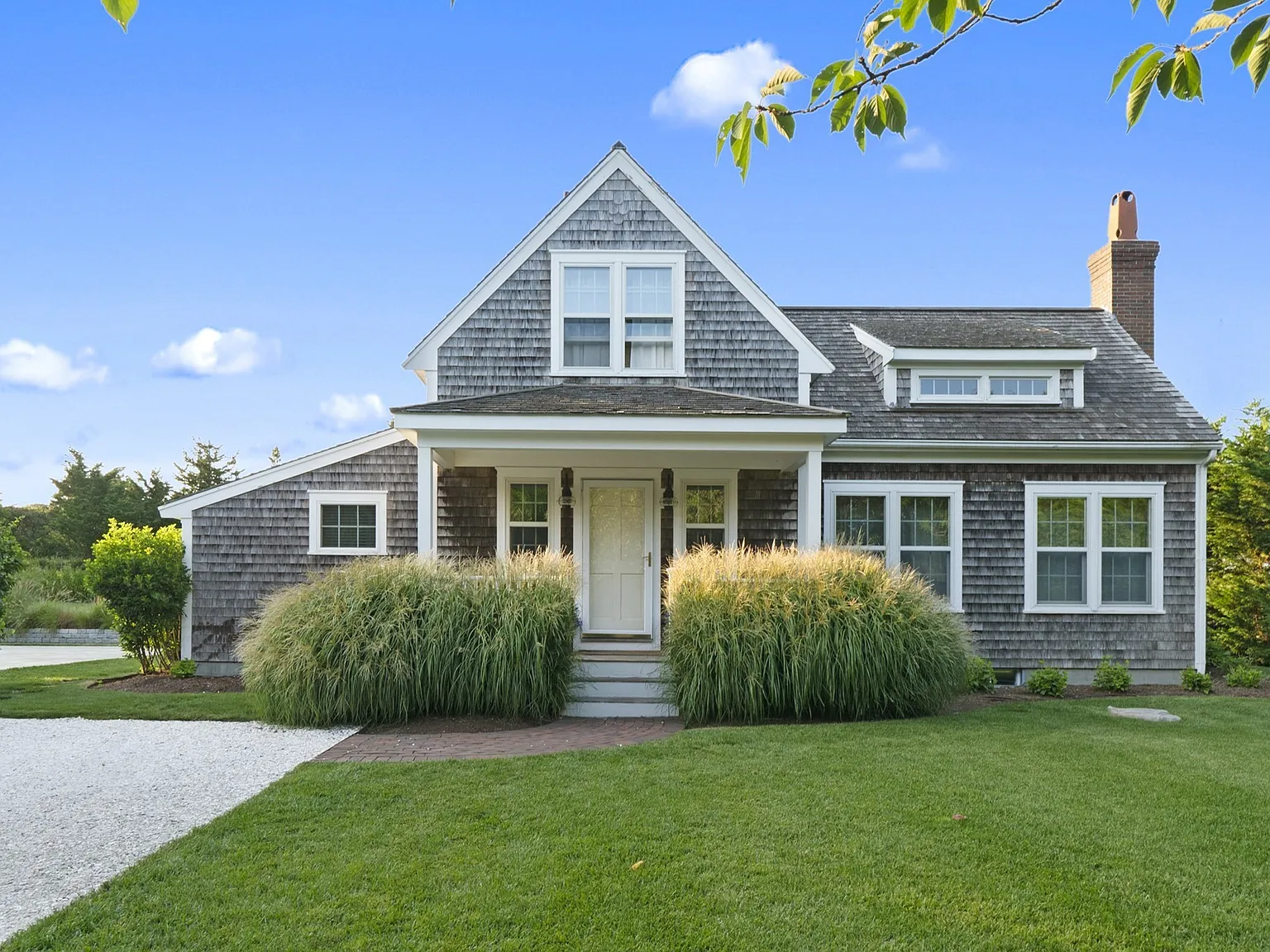8 bed, 7.5 bath, 5736 sqft, $35,000 — Photo 4