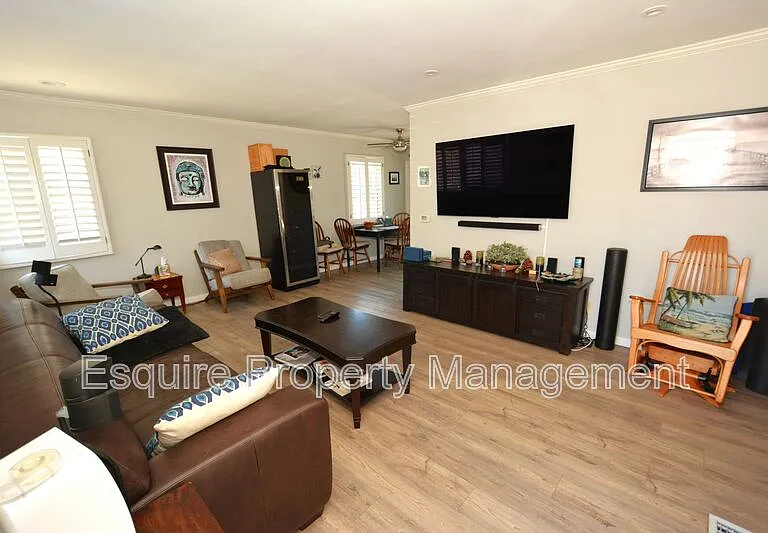 121 Jordan Ave — Photo 2