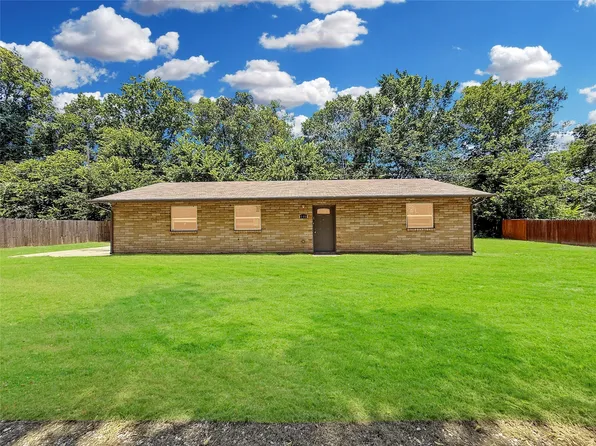 146 Tarpon Dr, Mabank, TX 75156