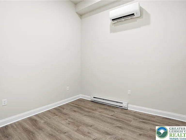 109 S Centre St #2 — Photo 7