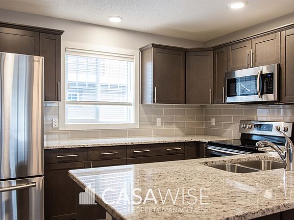 3rd image of 1005 Graydon Hill Blvd SW #52