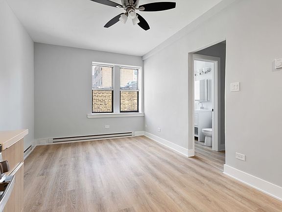 5th image of 1632-44 W Howard St #211