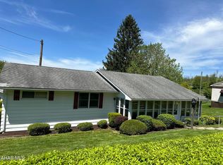 1510 E Hamilton Ln, Altoona, PA 16602