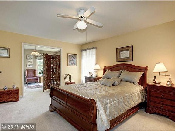4th image of 23 Sarasota Dr