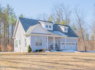 29 Creekside Dr, Rock City Falls, NY 12863