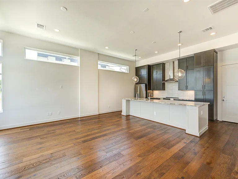 2418 Gray St — Photo 12