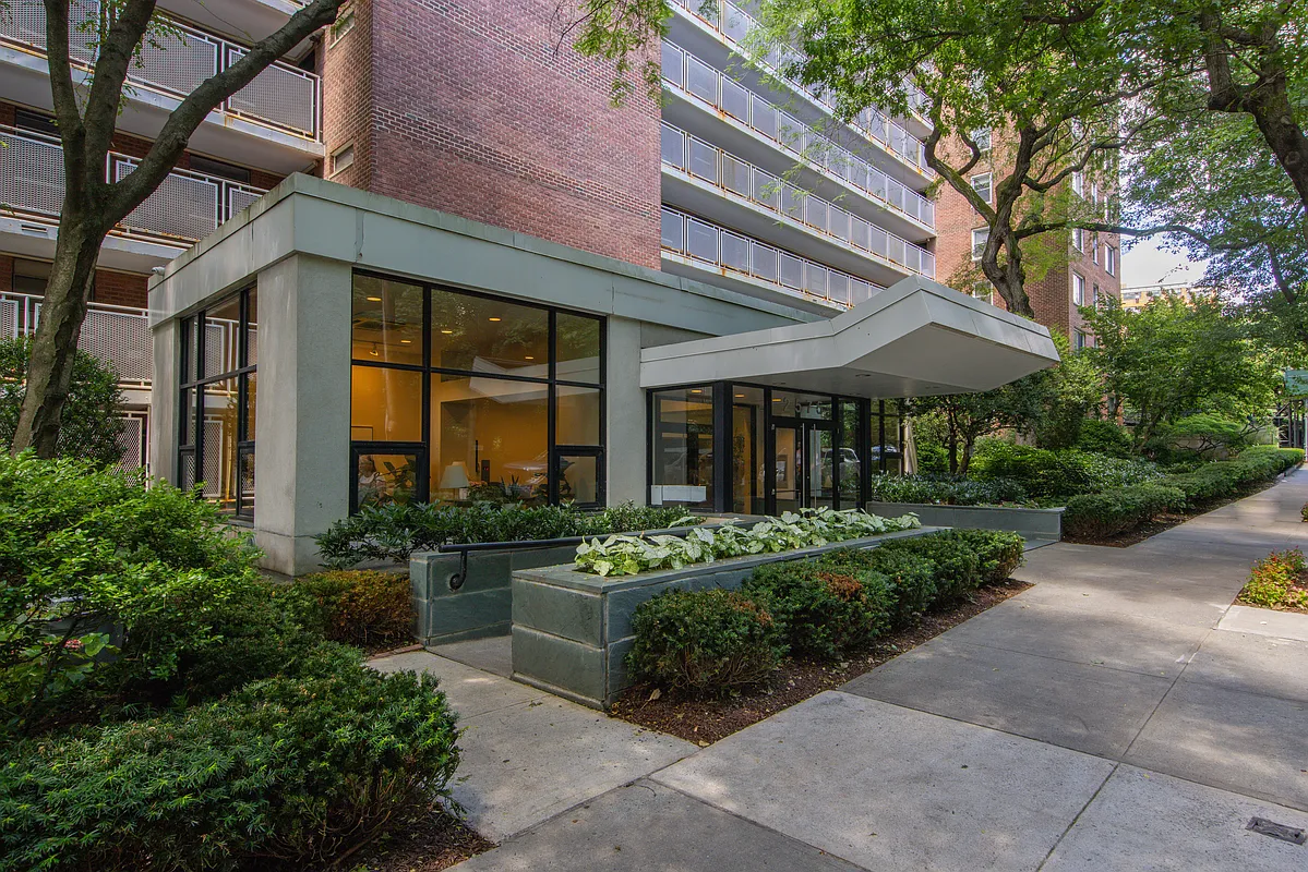 2575 Palisade Ave Unit 5H  