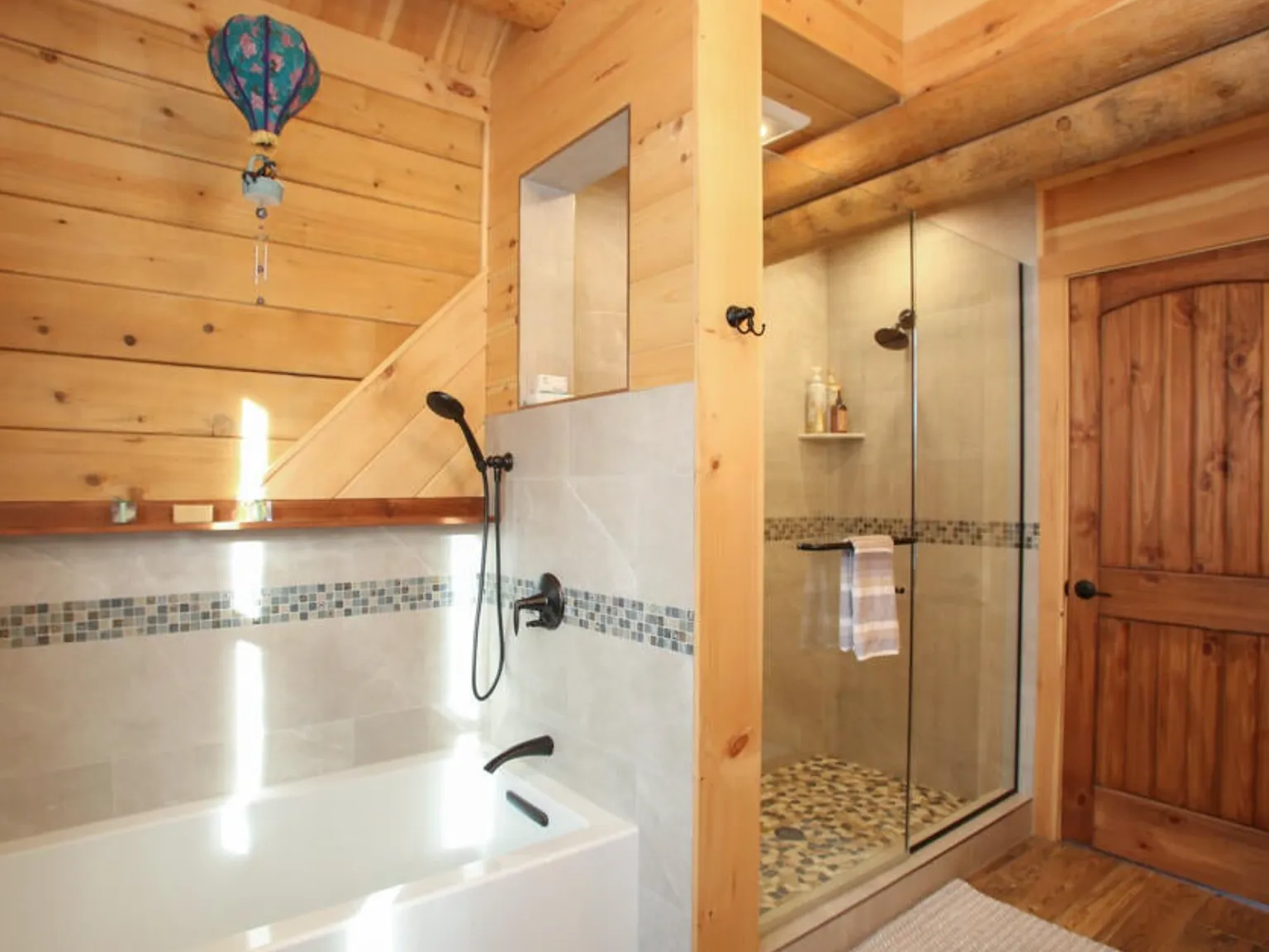 4 bed, 3.5 bath, 3000 sqft, $6,500 — Photo 3