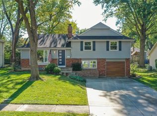 7801 W 97th Ter, Overland Park, KS 66212