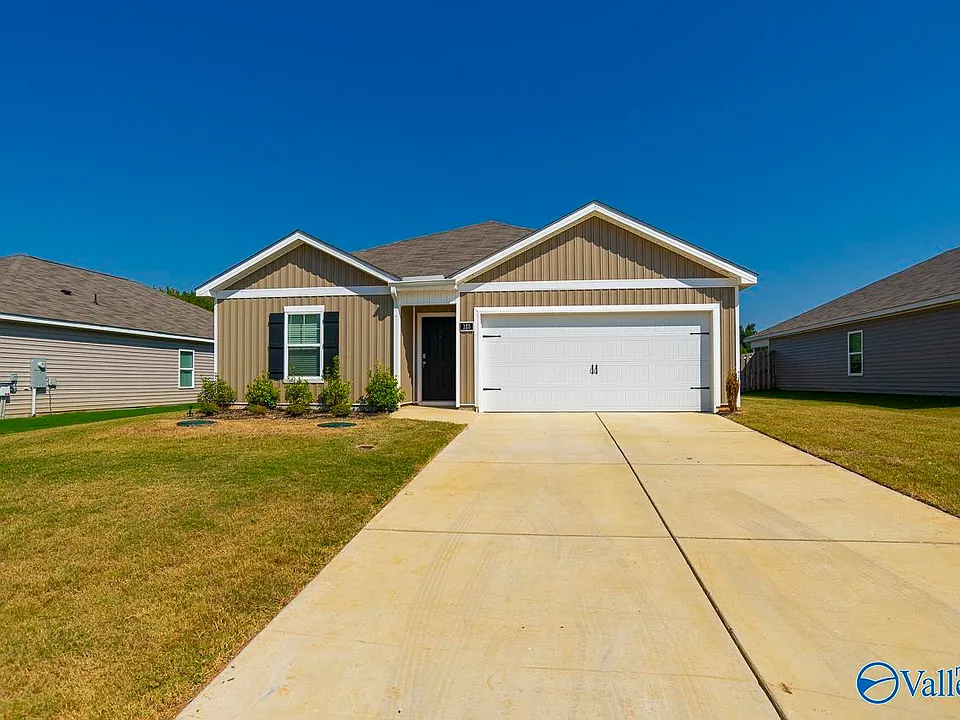 123 Trestle Point Dr