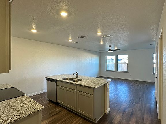 3rd image of 5909 Betty Lou Dr Unit B