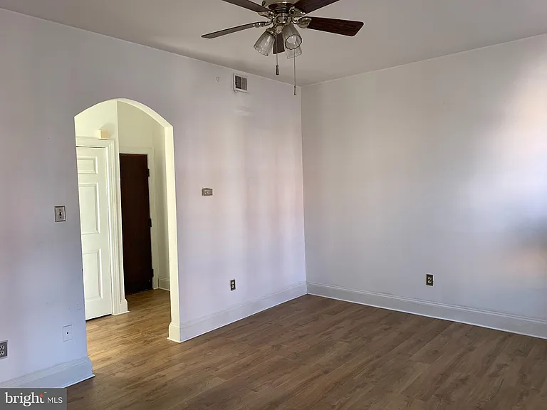 2826 Poplar St #3 — Photo 11