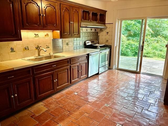 1st image of 34 Westerly Ln