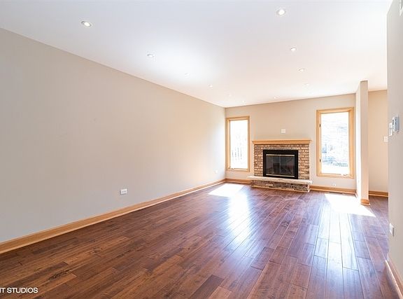 3rd image of 17263 Lakebrook Dr