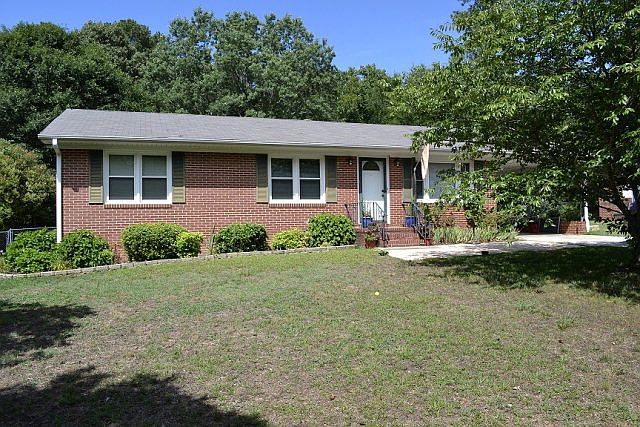 1st image of 304 Fairforest Dr