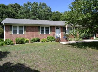 304 Fairforest Dr, Greenwood, SC 29646