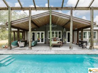 510 Scott St, Rockport, TX 78382