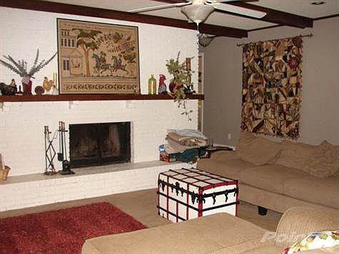 LivingRoom Fireplace