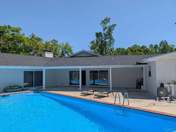 27 Hickory Ave, Crawfordville, FL 32327