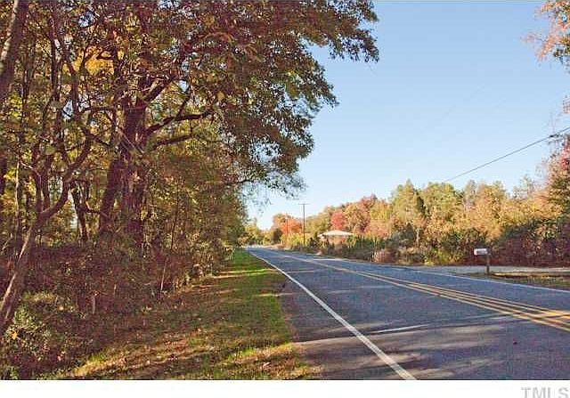 2nd image of 2901 Burton Rd
