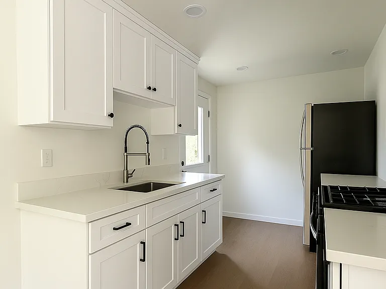 4210 1/2 Portola Ave #2 — Photo 3