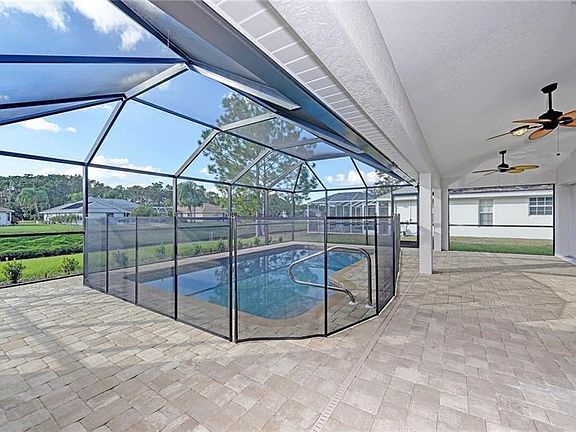 4th image of 479 Rotonda Cir