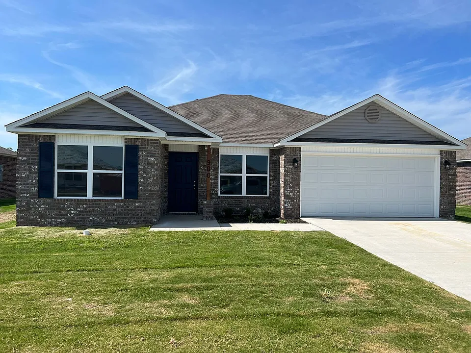 900 W Tanner Dr