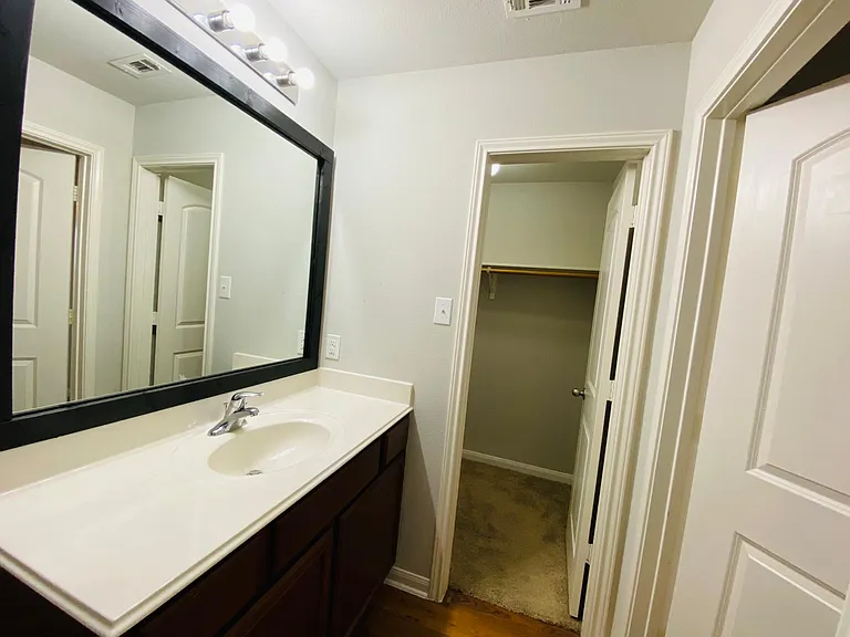 596 Ruby Ln — Photo 15