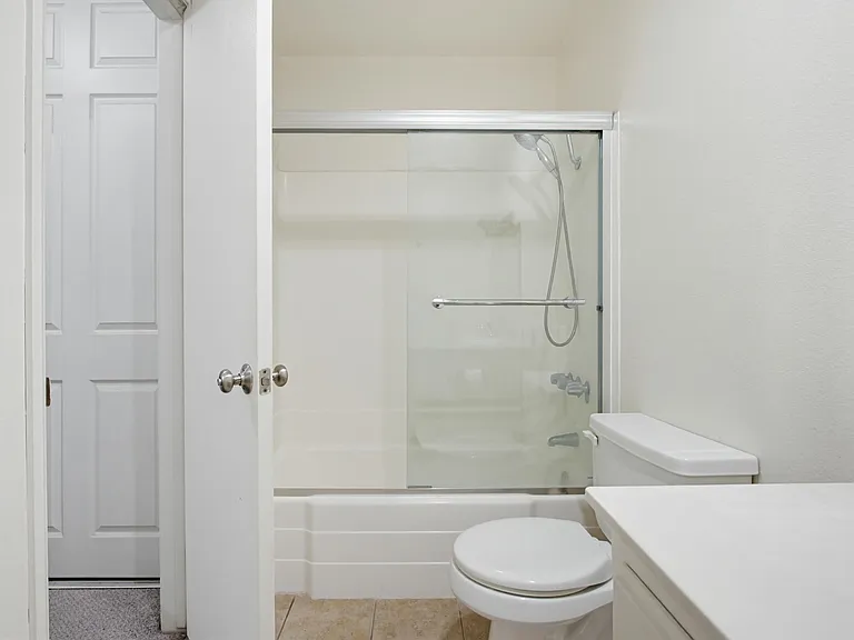 7858 Cowles Mountain Ct #D27 — Photo 22