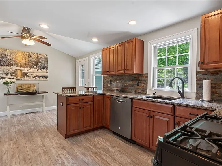 1 Abbott Cir — Photo 8