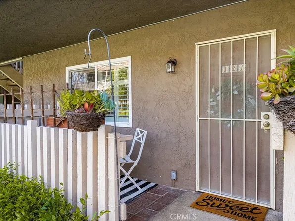 611 S La Veta Park Cir Unit 121, Orange, CA 92868