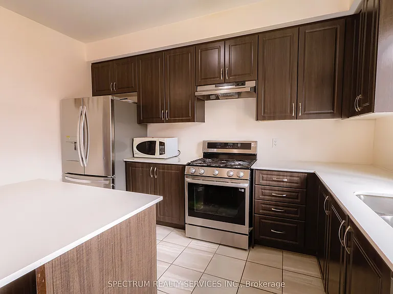 2300 Grainger Loop — Photo 11