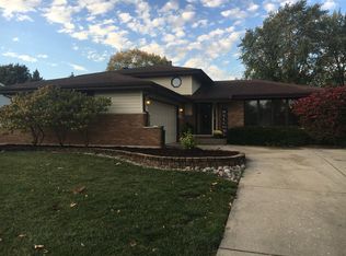 1542 W 100th Ave, Crown Point, IN 46307