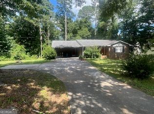 1394 Rockbridge Rd, Stone Mountain, GA 30087