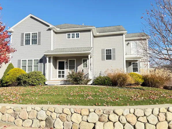 11 Sorelle Pl #B, Burlington, MA 01803