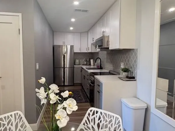 2801 N Los Felices Cir E Unit D107, Palm Springs, CA 92262