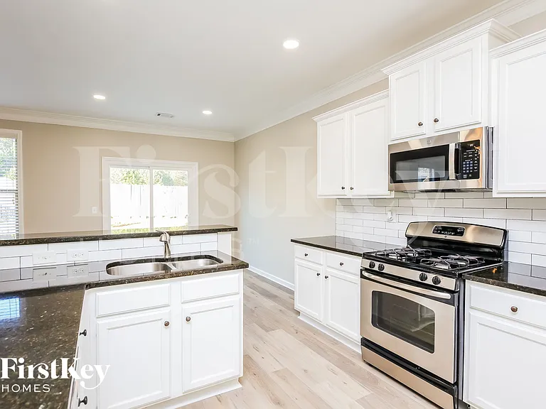 3192 Sag Harbor Ln — Photo 9