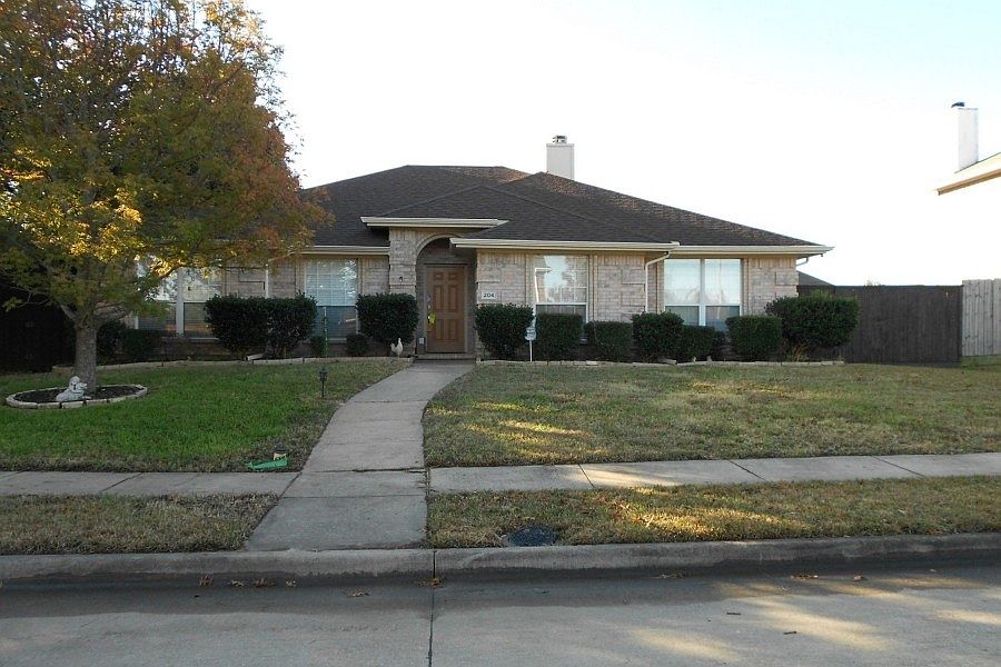 1st image of 204 Martin Dr