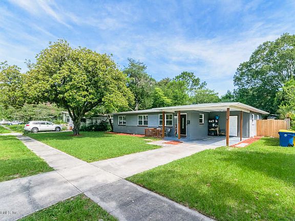 3rd image of 7043 Berrywood Ln