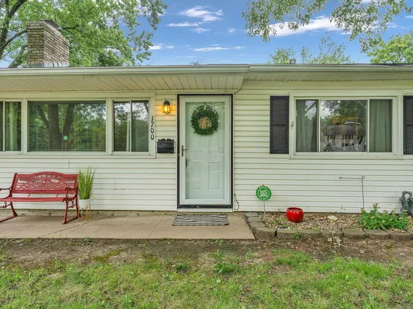 1700 SW Seabrook Ave, Topeka, KS 66604