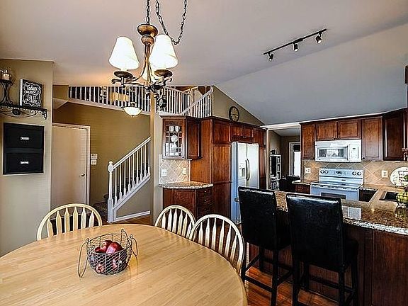 3rd image of 8959 Sunflower Dr