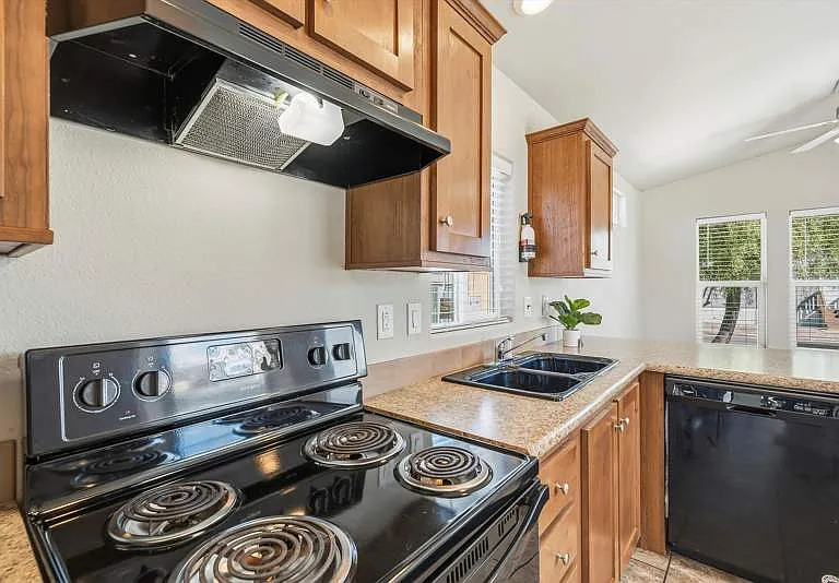 3431 N Flowing Wells Rd #46 — Photo 4