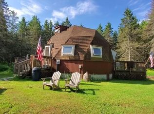 987 Middle Rd, La Pointe, WI 54850