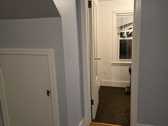 5th image of 311 Capen Blvd