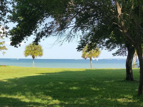4th image of 17 Bay Dr NE