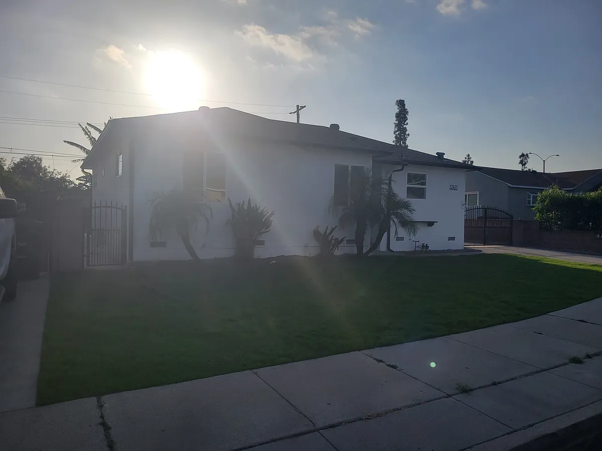Building Photo - 12611 Lefloss Ave