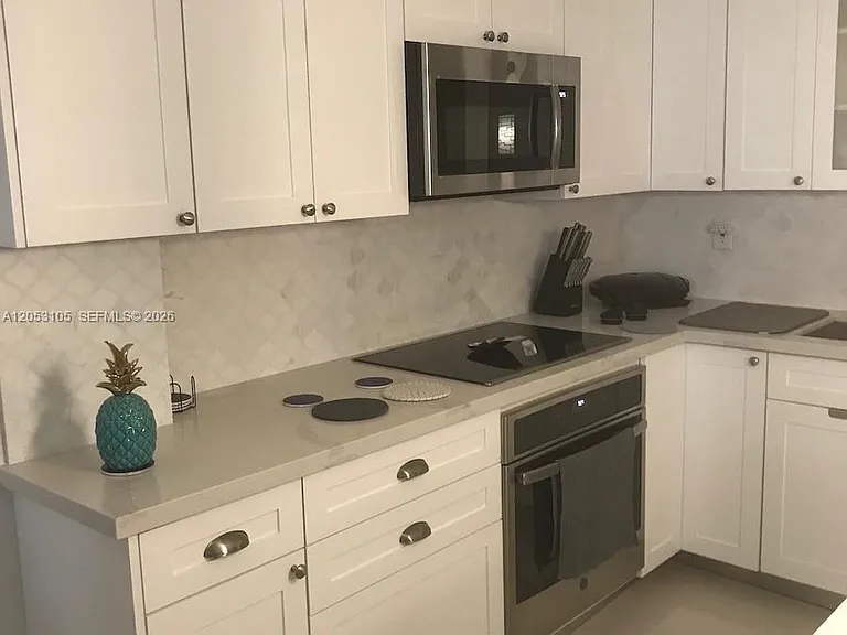 19390 Collins Ave #417 — Photo 3