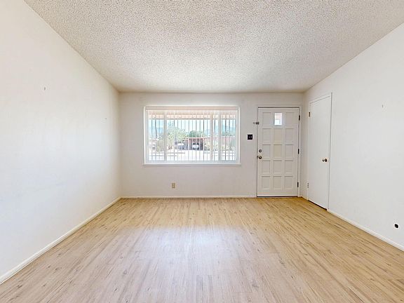 4th image of 4553 Skylark Way