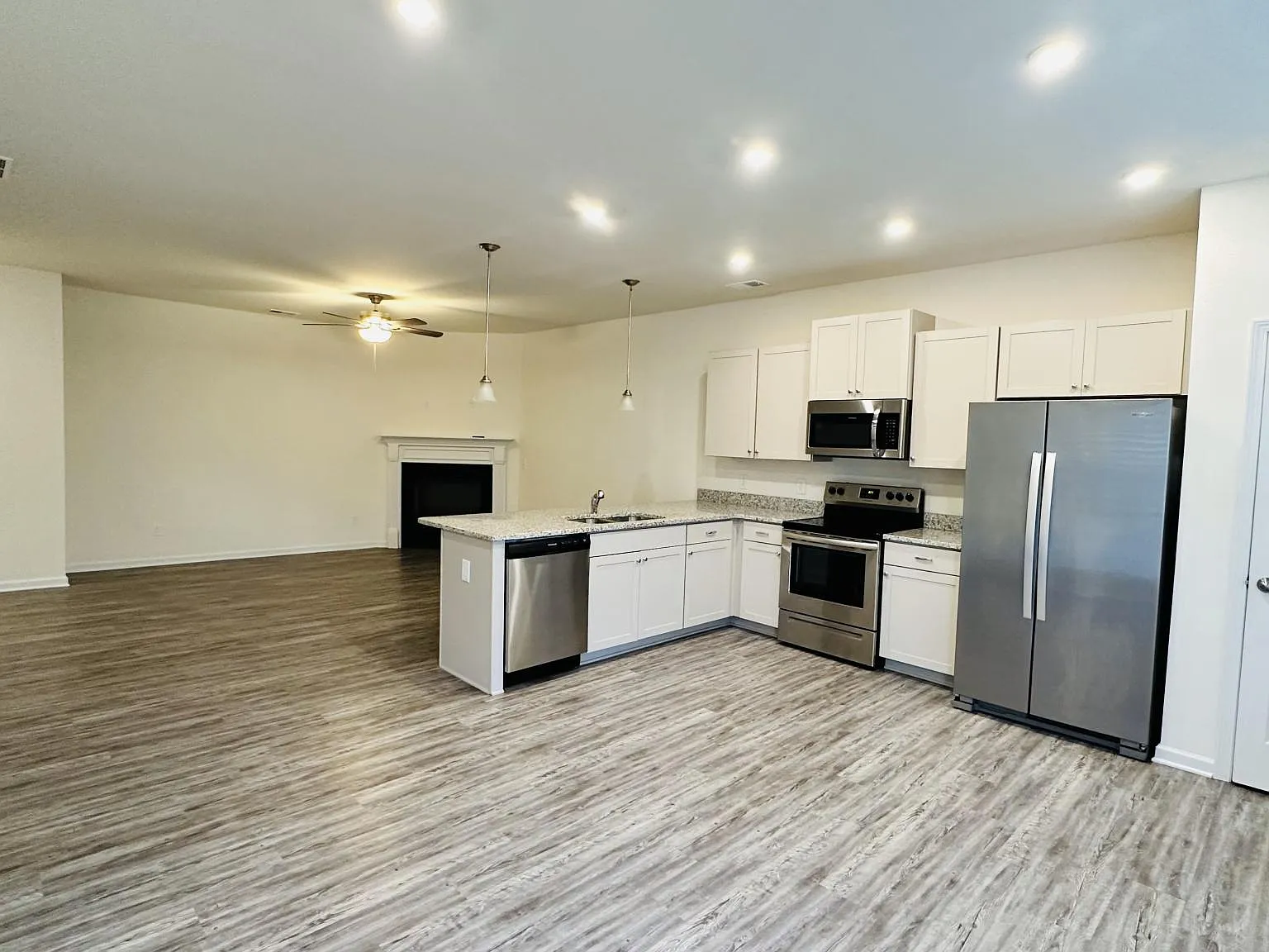 212 Centennial Cir — Photo 1